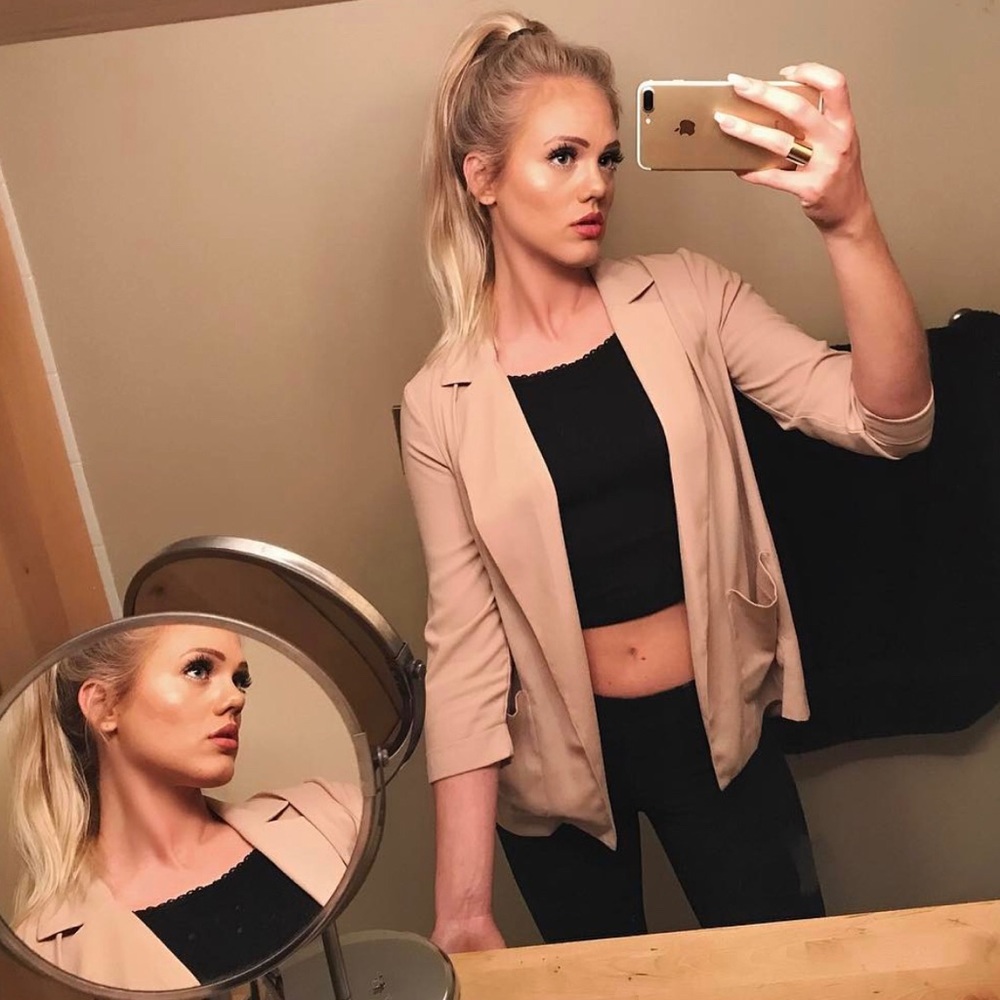 Open front camel blazer with pockets